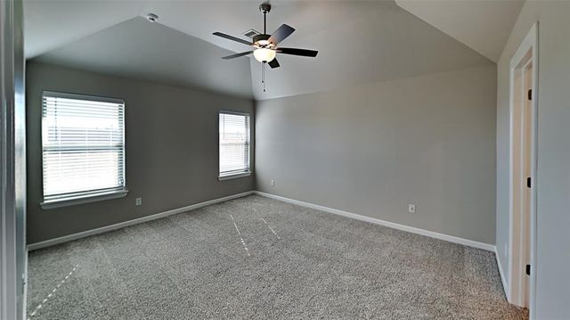 9025 NW 124th Street, Yukon, OK 73099