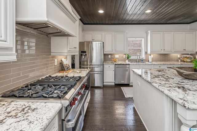 1578 JAMES HILL COVE, Hoover, AL 35226