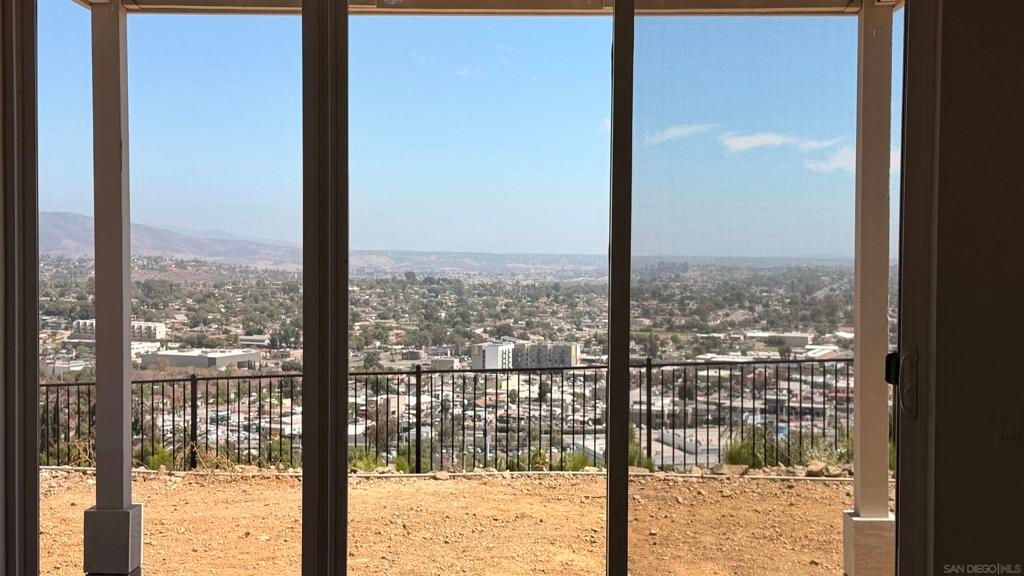 Image 13 of property listing at 7765 La Mesa Summit Dr, La Mesa, CA 91941