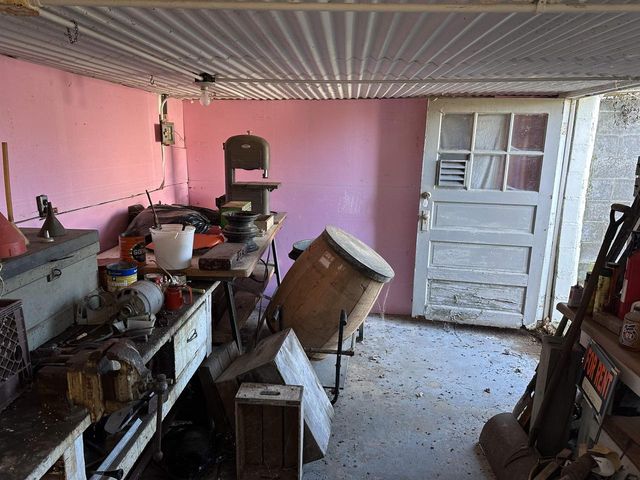 816 S Monroe Street, Stoughton, WI 53589