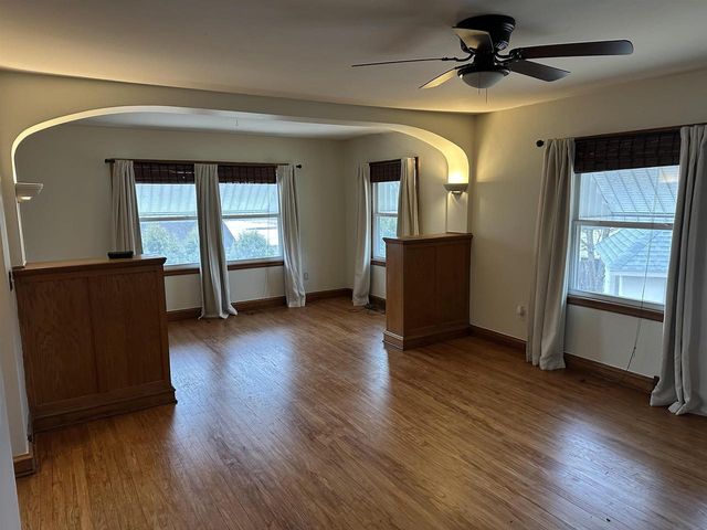 816 S Monroe Street, Stoughton, WI 53589