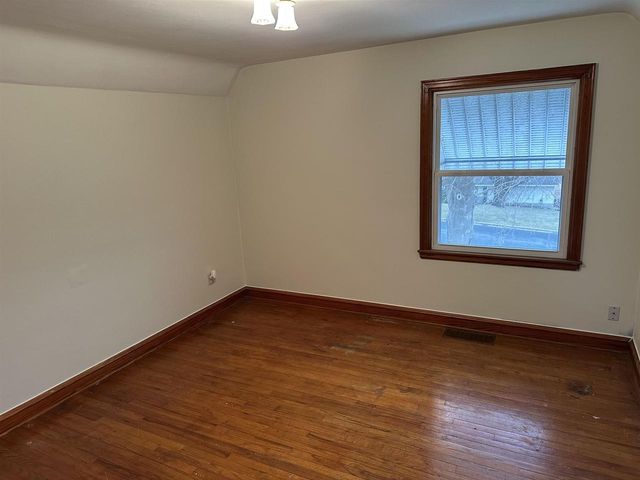 816 S Monroe Street, Stoughton, WI 53589