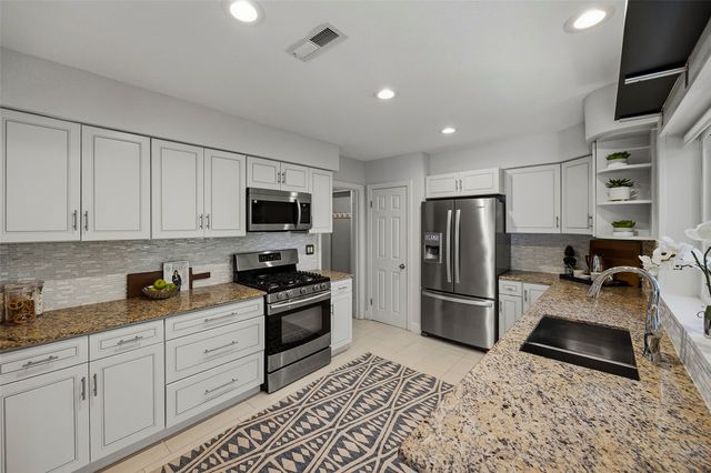 4817 Winthrop Avenue E, Fort Worth, TX 76116