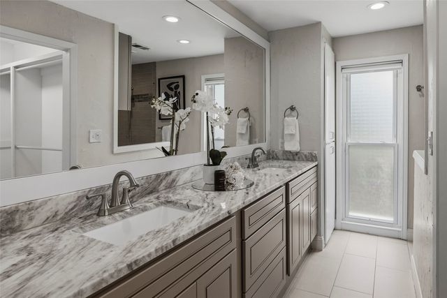 4817 Winthrop Avenue E, Fort Worth, TX 76116