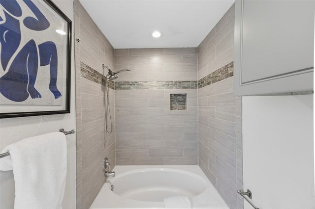 4817 Winthrop Avenue E, Fort Worth, TX 76116