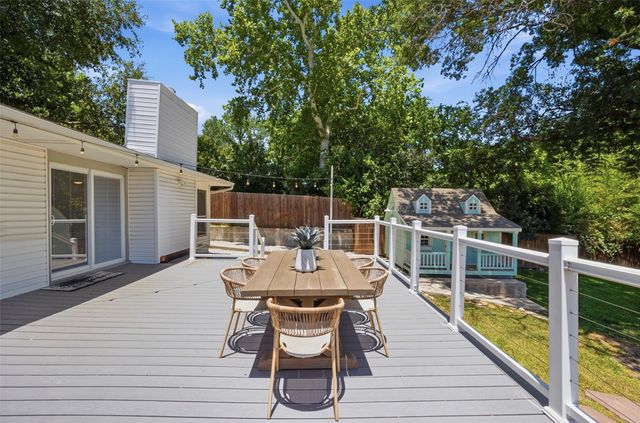 4817 Winthrop Avenue E, Fort Worth, TX 76116