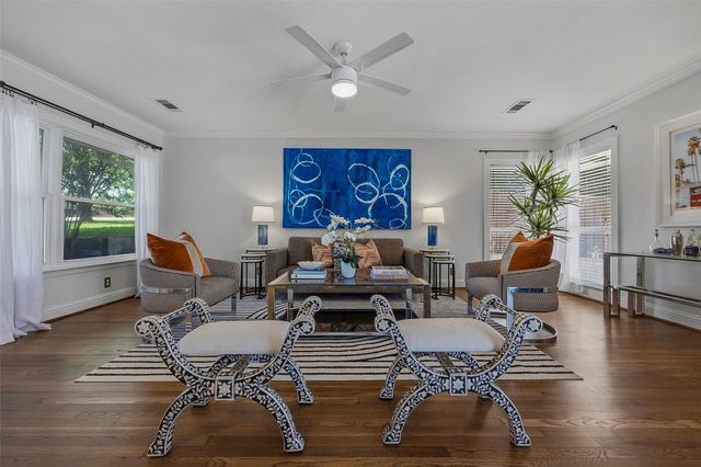 4817 Winthrop Avenue E, Fort Worth, TX 76116