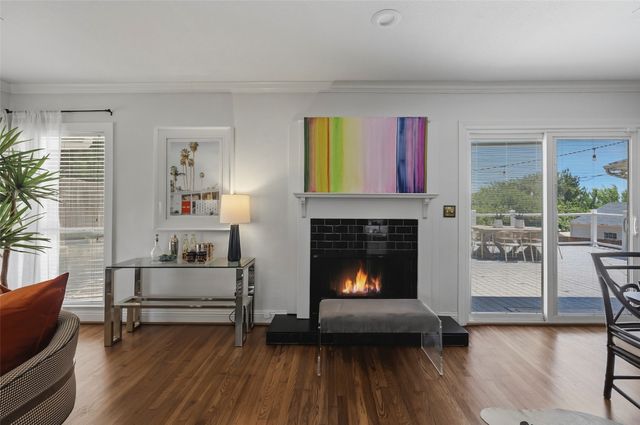 4817 Winthrop Avenue E, Fort Worth, TX 76116