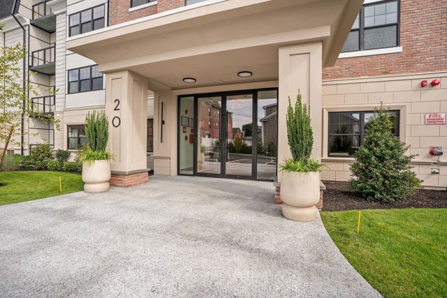 20 Audubon Way U 102, Canton, MA 02021