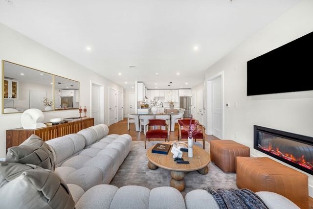 20 Audubon Way U 102, Canton, MA 02021