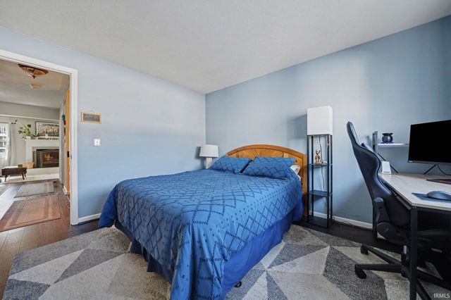 1433 N Oakhill Drive, South Bend, IN 46637