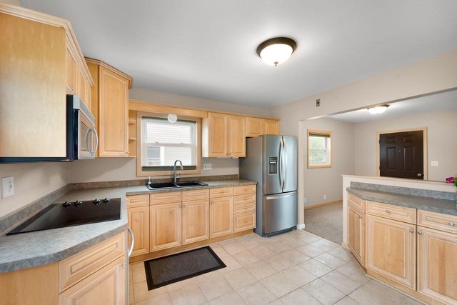 1325 Blake AVENUE, South Milwaukee, WI 53172