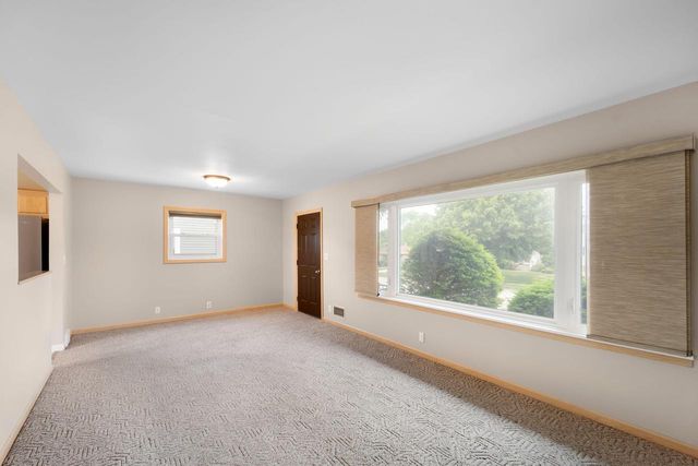 1325 Blake AVENUE, South Milwaukee, WI 53172