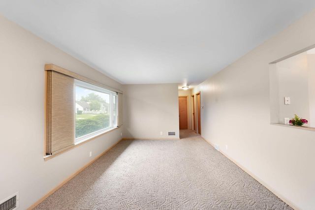 1325 Blake AVENUE, South Milwaukee, WI 53172