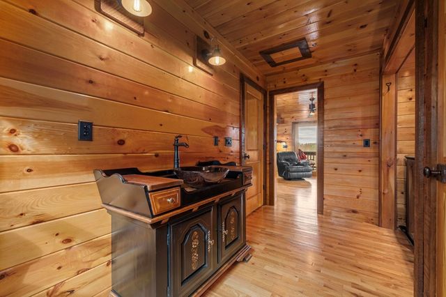 247 Toccoa Overlook Drive, Blue Ridge, GA 30513