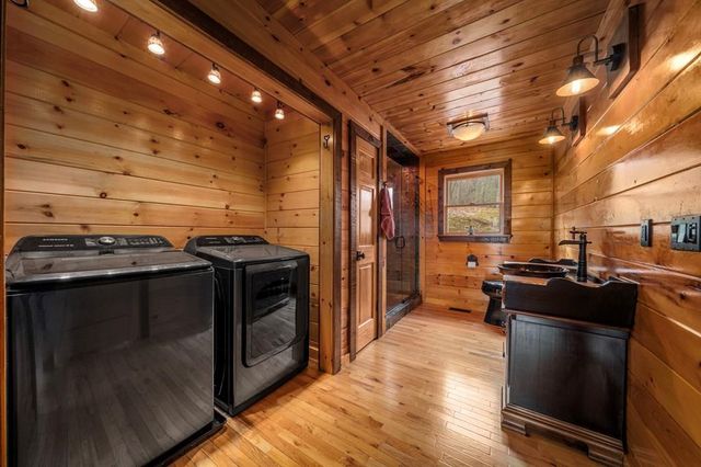 247 Toccoa Overlook Drive, Blue Ridge, GA 30513