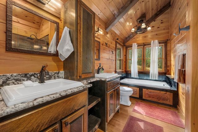 247 Toccoa Overlook Drive, Blue Ridge, GA 30513