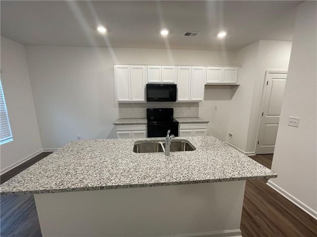 1003 Ramon Drive, Grayson, GA 30017