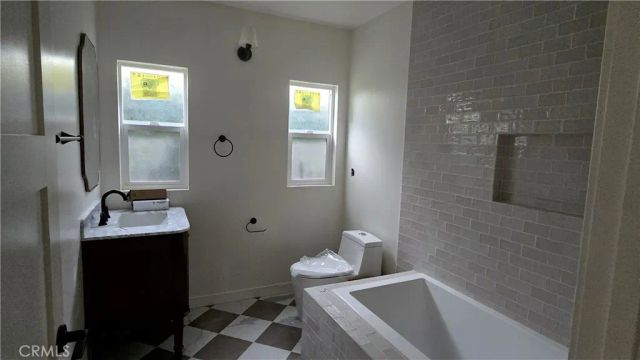 2187 E Villa, Pasadena, CA 91107