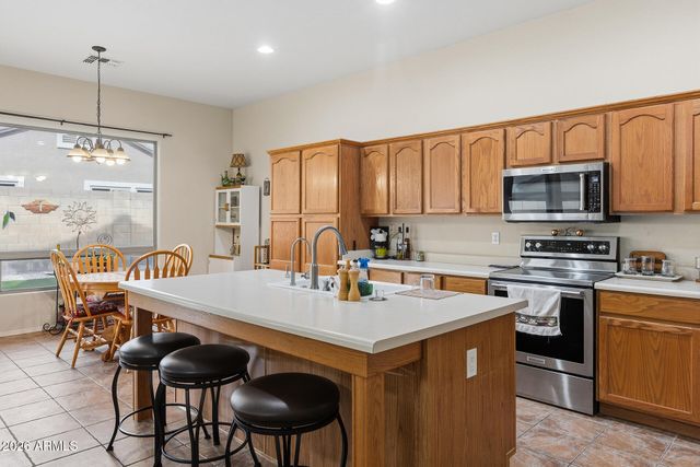 3022 W LANGUID Lane, Phoenix, AZ 85086