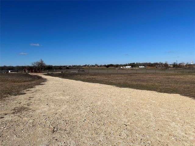 1300 County Road 217, Florence, TX 76527