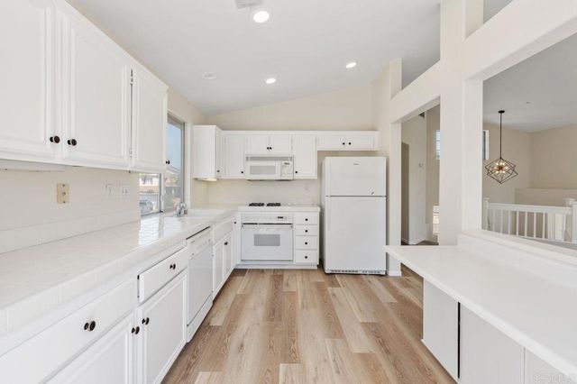 116 Silvercreek Drive, Santee, CA 92071