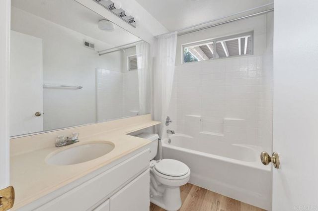 116 Silvercreek Drive, Santee, CA 92071