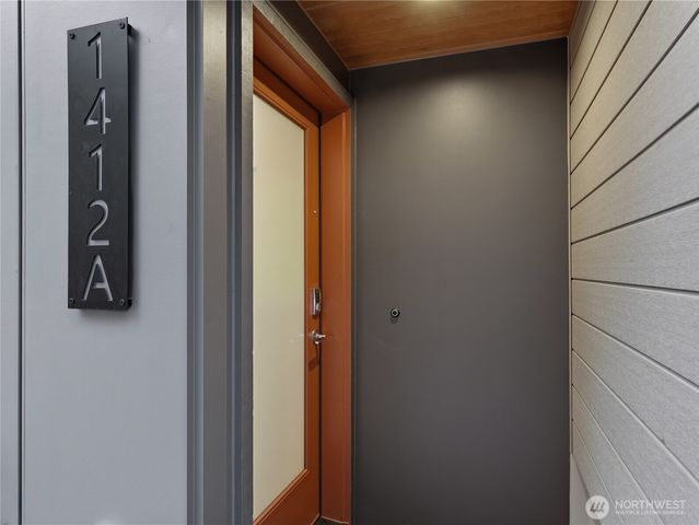 1412 A N 47th Street, Seattle, WA 98103