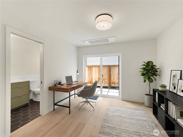 1412 A N 47th Street, Seattle, WA 98103