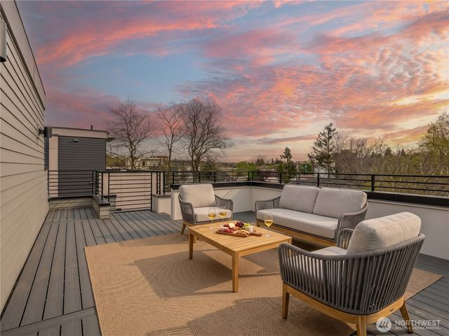1412 A N 47th Street, Seattle, WA 98103