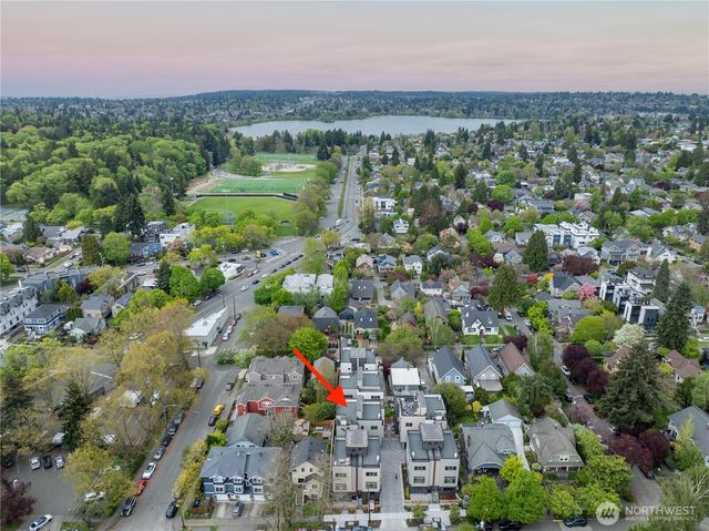 1412 A N 47th Street, Seattle, WA 98103