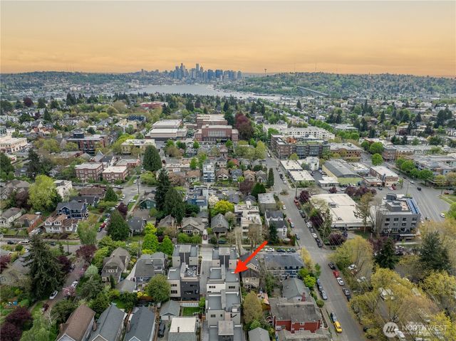 1412 A N 47th Street, Seattle, WA 98103