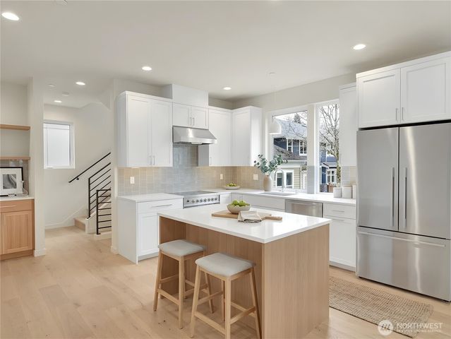1412 A N 47th Street, Seattle, WA 98103