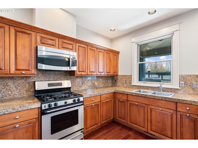 6248 Ne BRIGHTON St, Hillsboro, OR 97124
