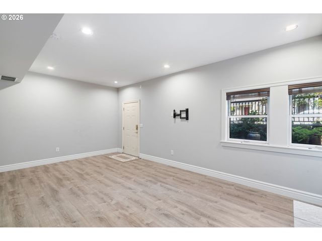 6248 Ne BRIGHTON St, Hillsboro, OR 97124