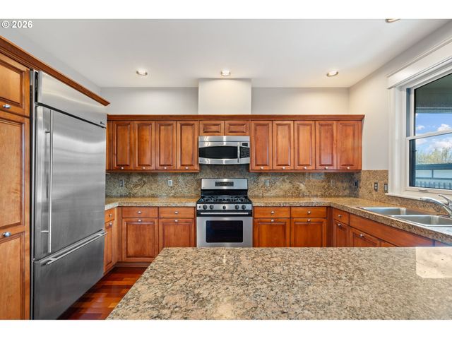 6248 Ne BRIGHTON St, Hillsboro, OR 97124