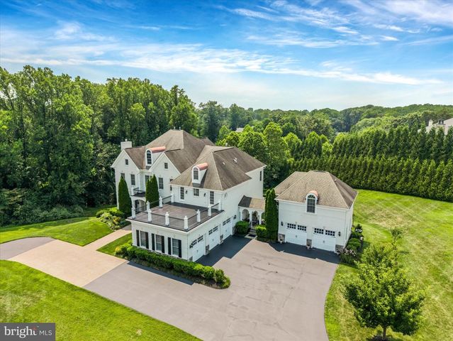 9107 DARA LN, Great Falls, VA 22066
