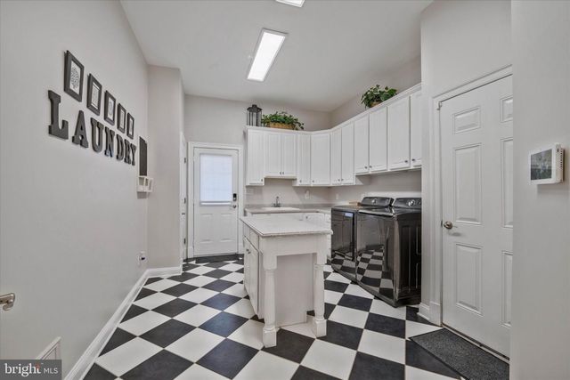 9107 DARA LN, Great Falls, VA 22066