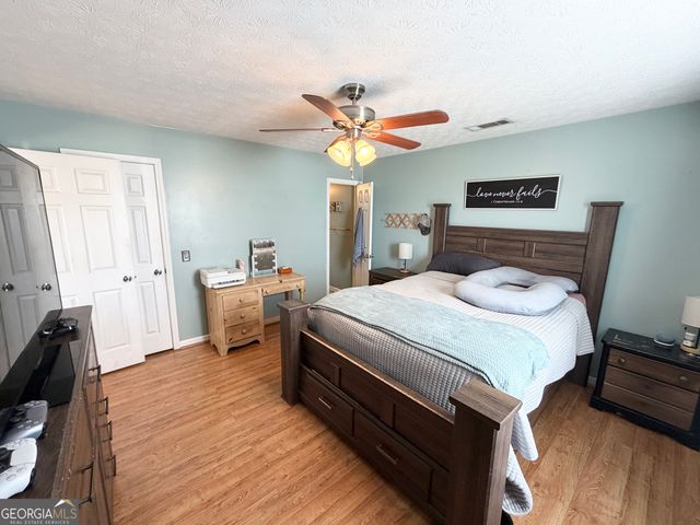 2124 Broad Street, Statham, GA 30666