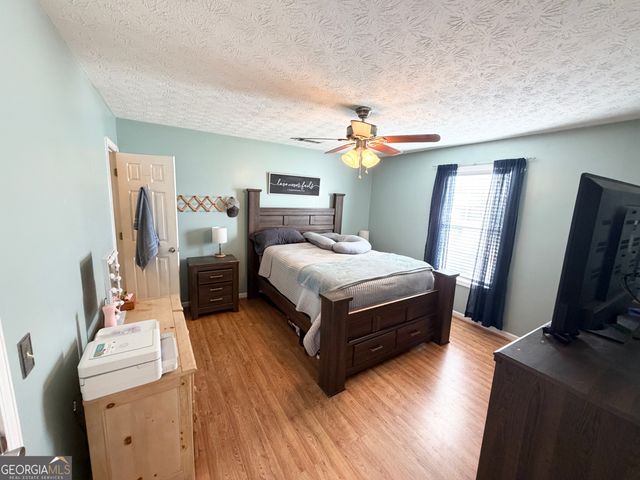 2124 Broad Street, Statham, GA 30666