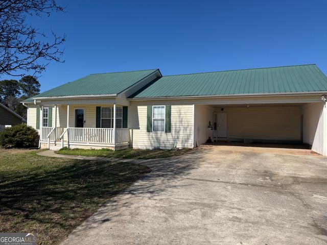 2124 Broad Street, Statham, GA 30666