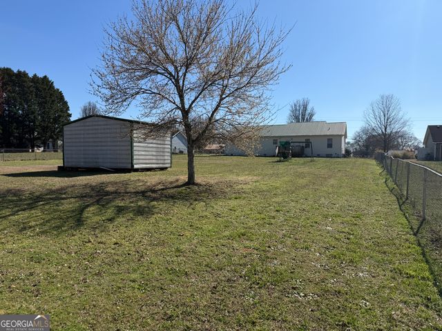 2124 Broad Street, Statham, GA 30666