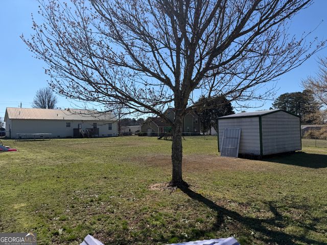 2124 Broad Street, Statham, GA 30666