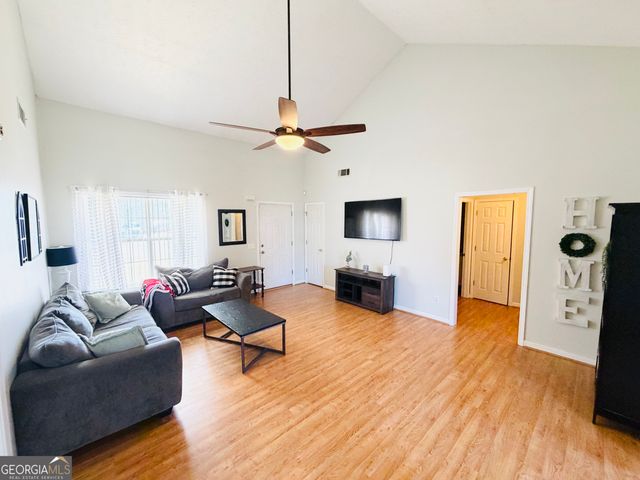 2124 Broad Street, Statham, GA 30666