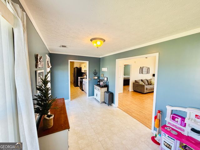 2124 Broad Street, Statham, GA 30666