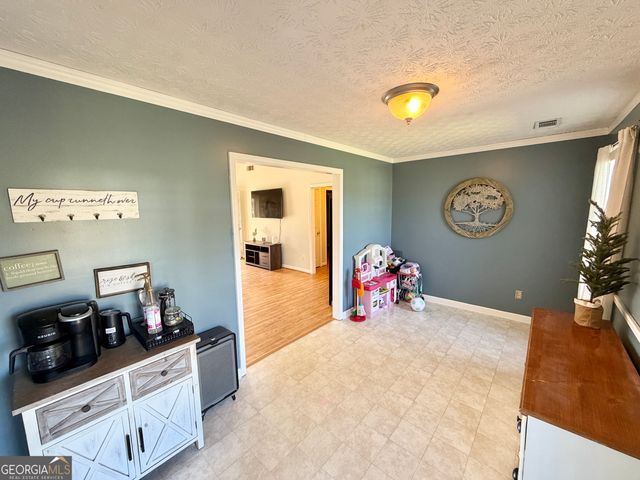 2124 Broad Street, Statham, GA 30666