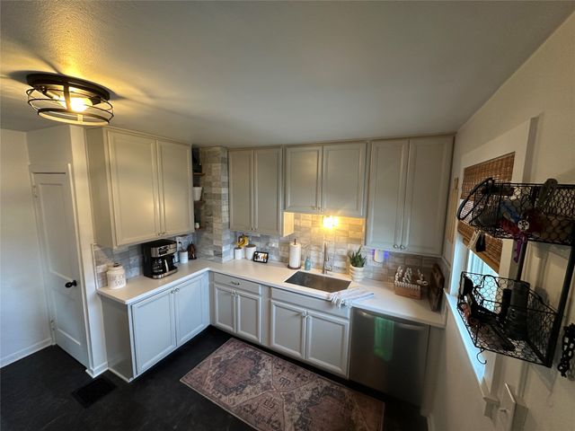 715 JAPAN Street, Erie, PA 16502