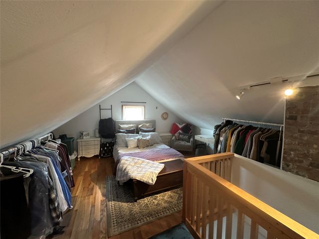 715 JAPAN Street, Erie, PA 16502