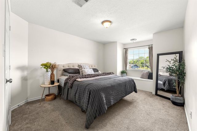 141 April Cove, Montgomery, TX 77356