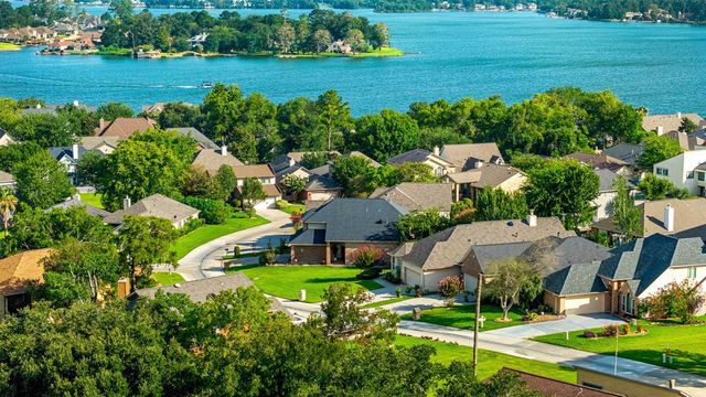 141 April Cove, Montgomery, TX 77356